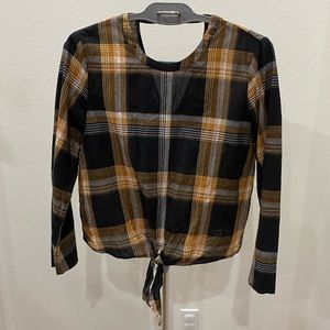 Madewell Plaid Tie-Front Keyhole Medium Top